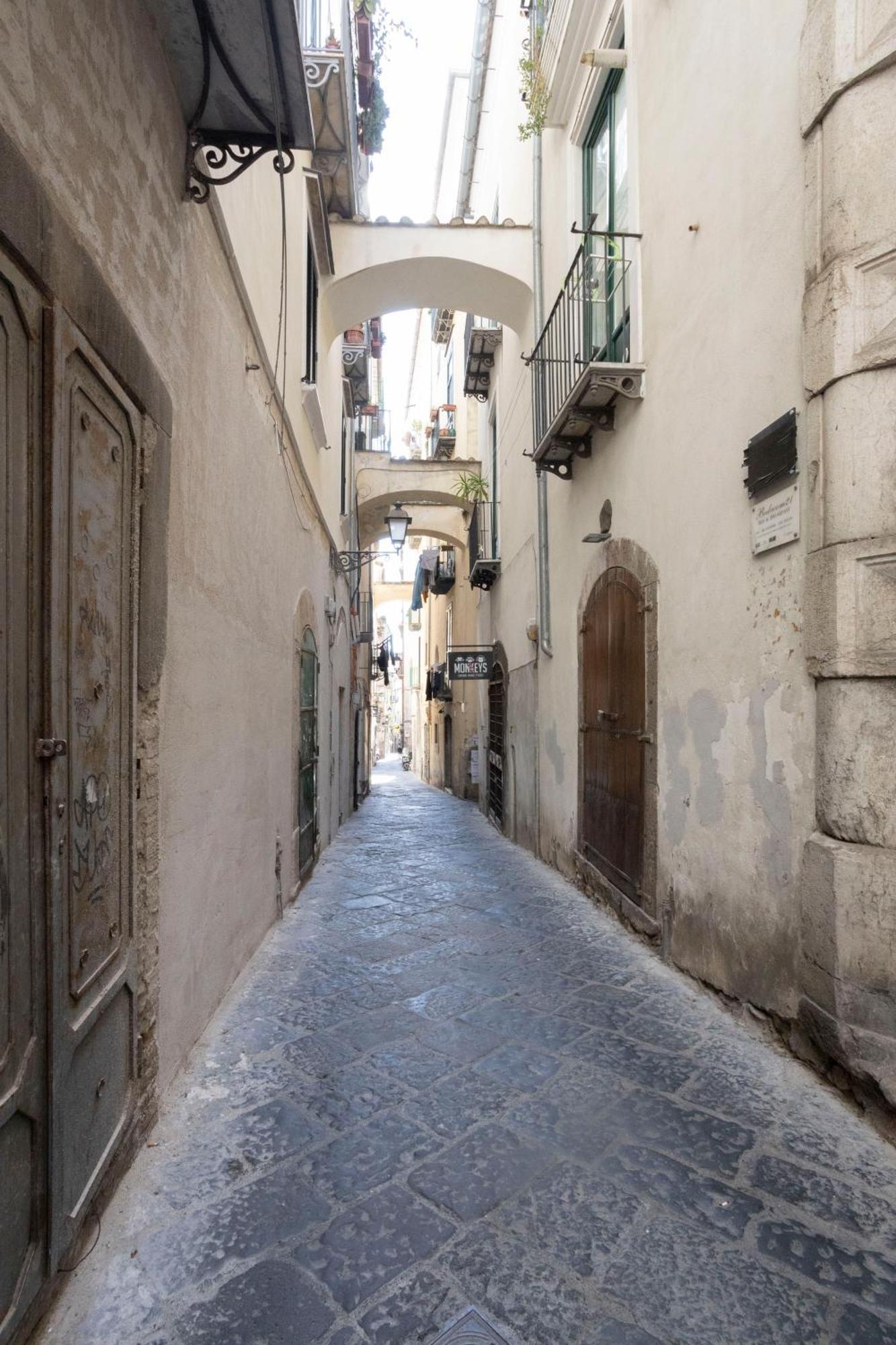 Qu4Ttro I Domo House Salerno Exterior foto